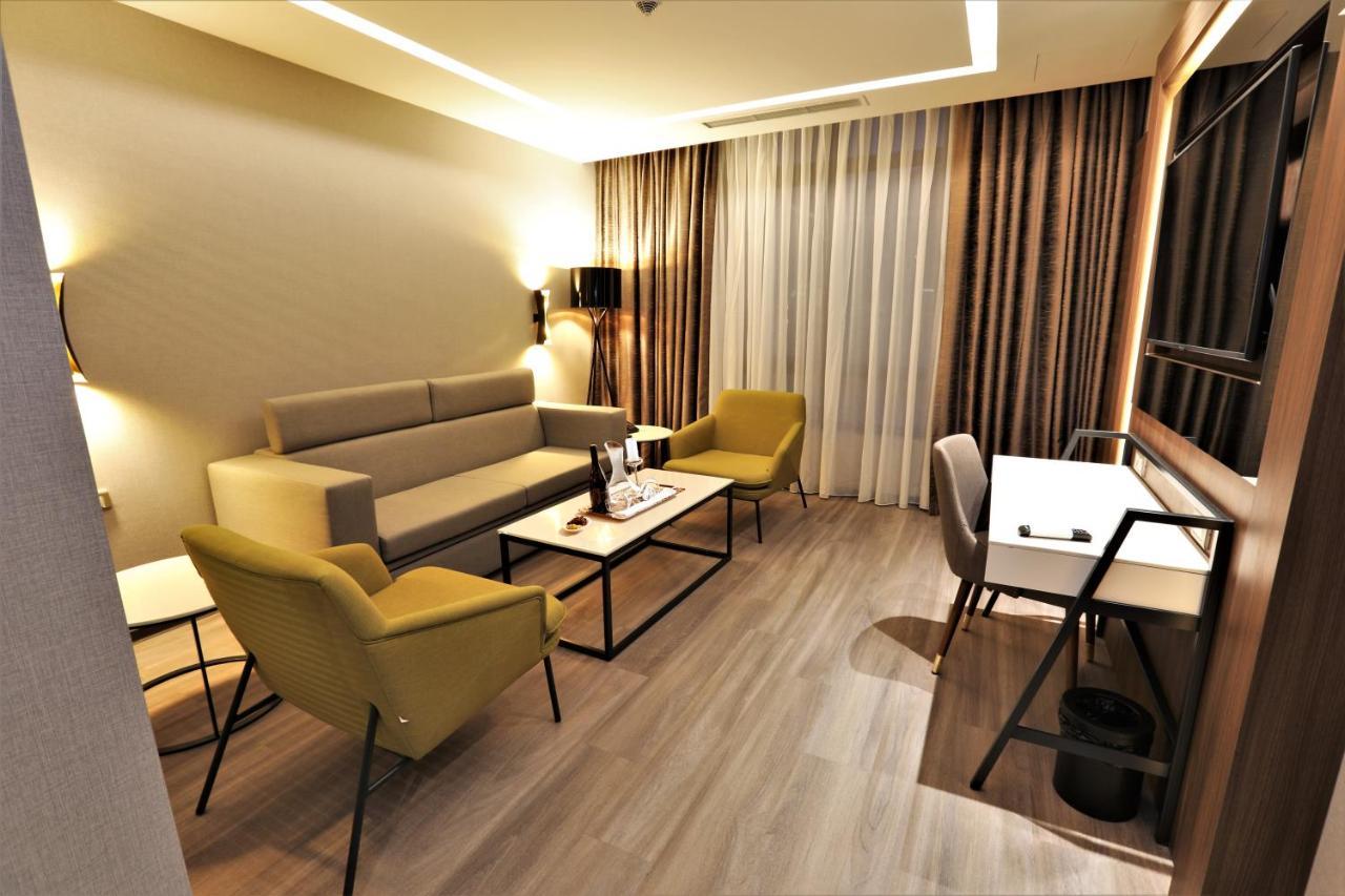 Limak Skopje Luxury Hotel Екстериор снимка 3D rendering of a living room