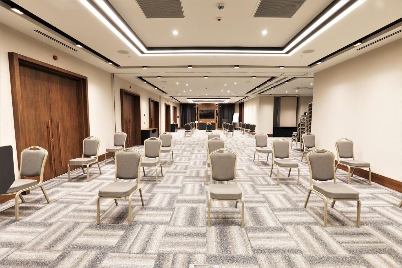Limak Skopje Luxury Hotel Екстериор снимка The ballroom