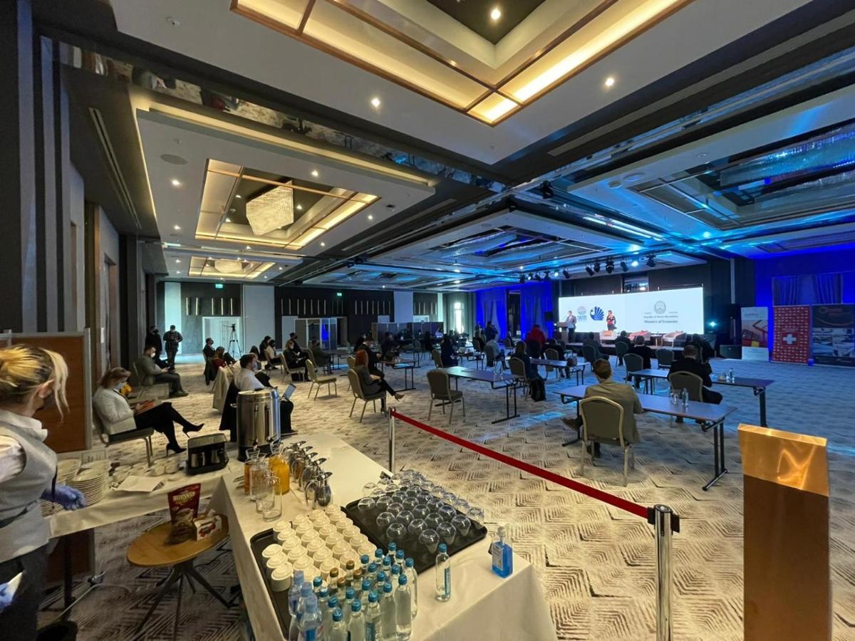Limak Skopje Luxury Hotel Екстериор снимка The 2019 World Economic Forum on the Middle East, Africa and India