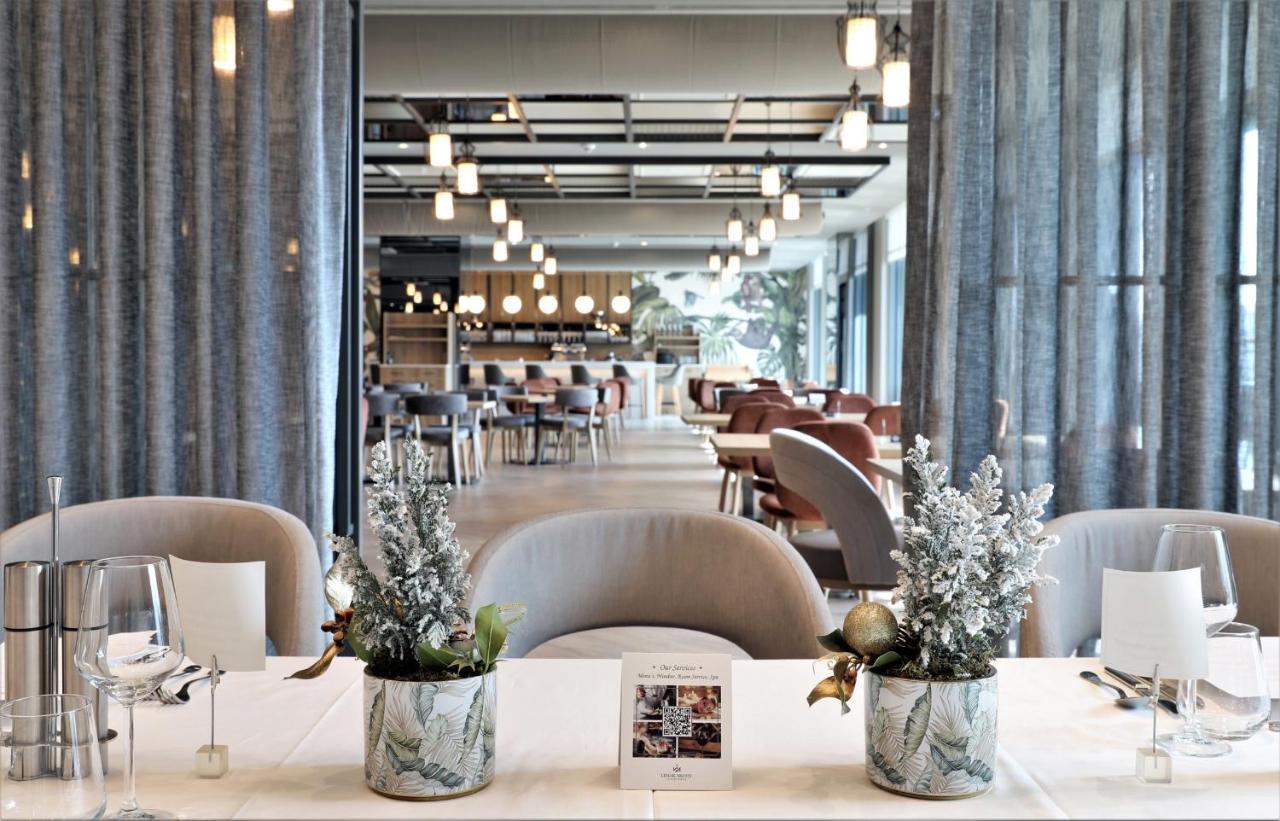 Limak Skopje Luxury Hotel Екстериор снимка The lounge at the airport