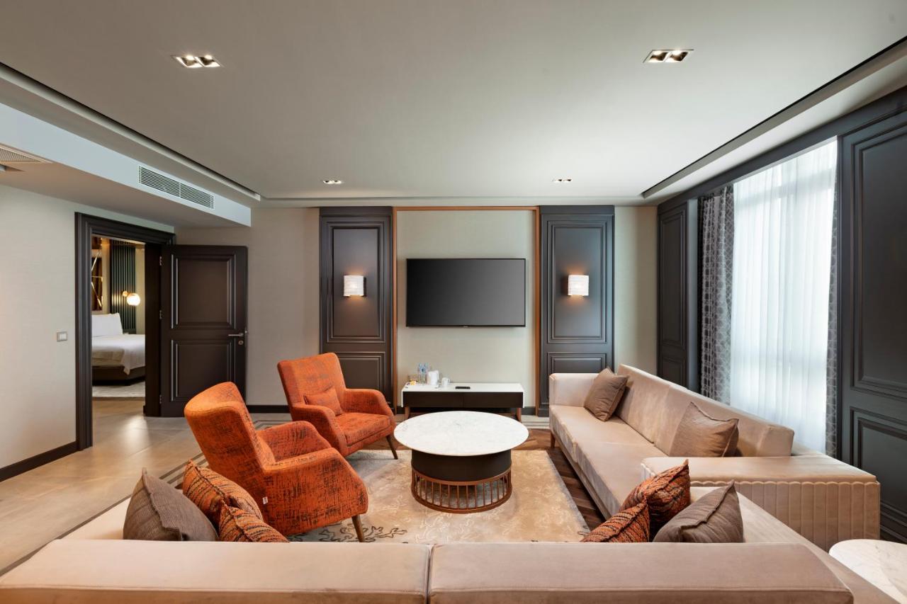 Limak Skopje Luxury Hotel Екстериор снимка A suite at the hotel