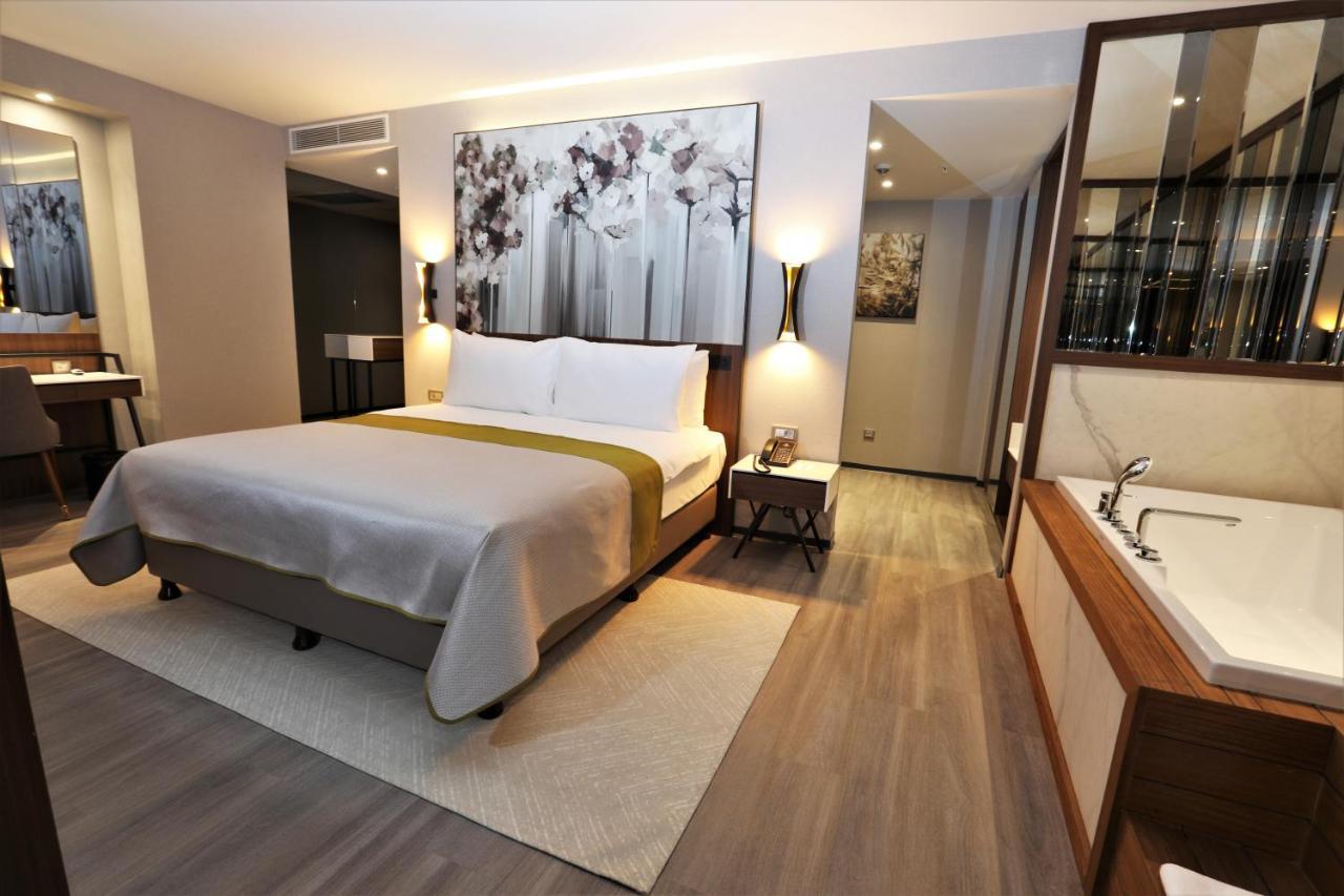 Limak Skopje Luxury Hotel Екстериор снимка A bedroom at the hotel