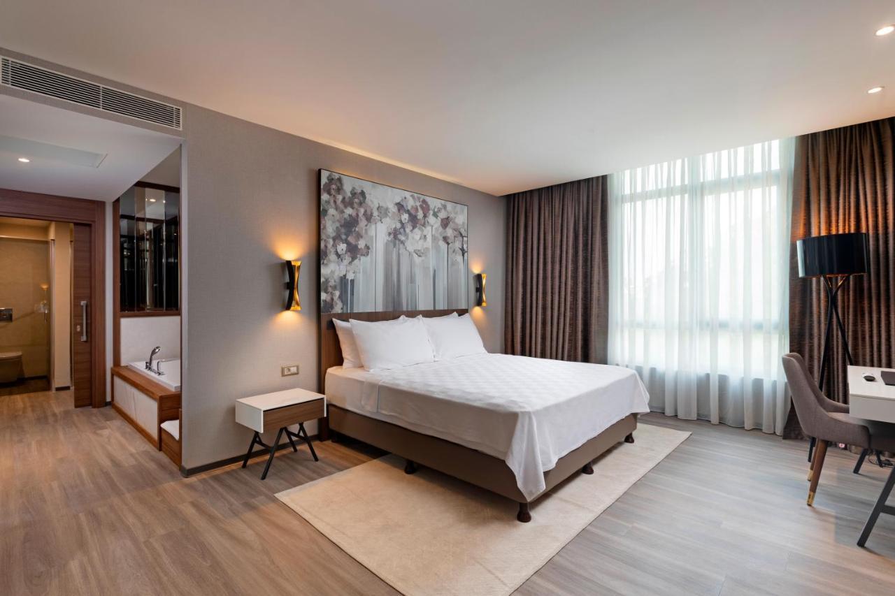 Limak Skopje Luxury Hotel Екстериор снимка Deluxe Room