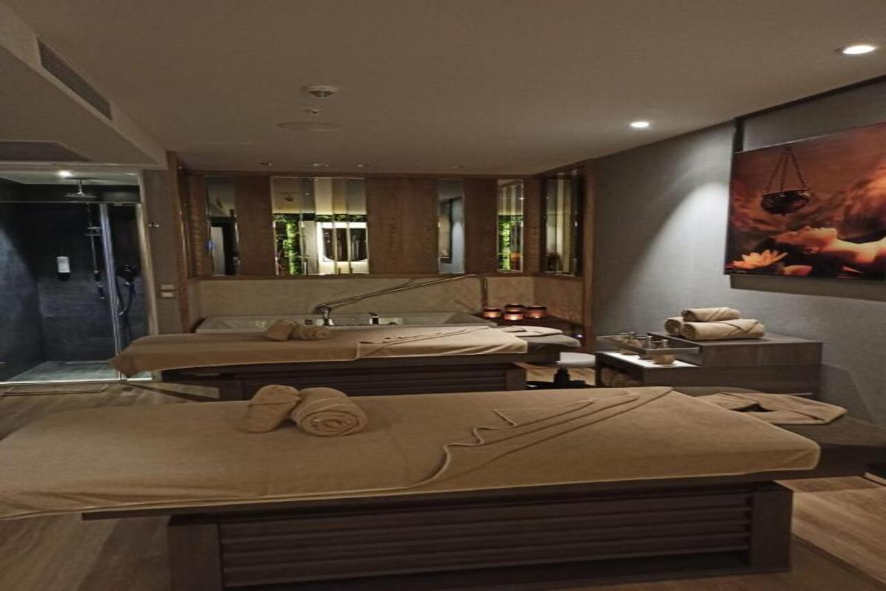 Limak Skopje Luxury Hotel Екстериор снимка Spa at the hotel
